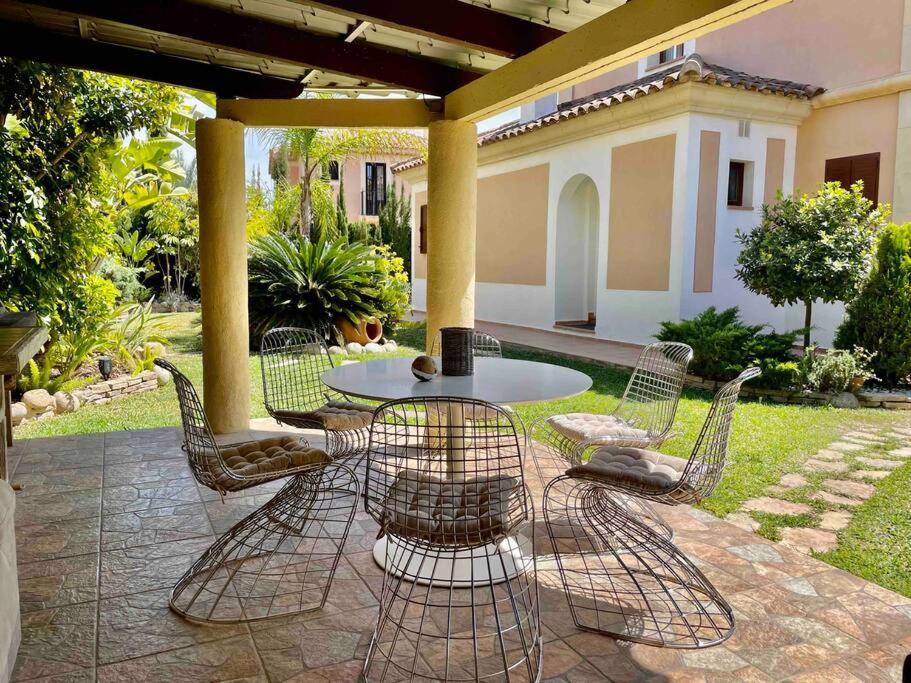 Villa Deluxe,White Beach,Mountains فينيسترات المظهر الخارجي الصورة