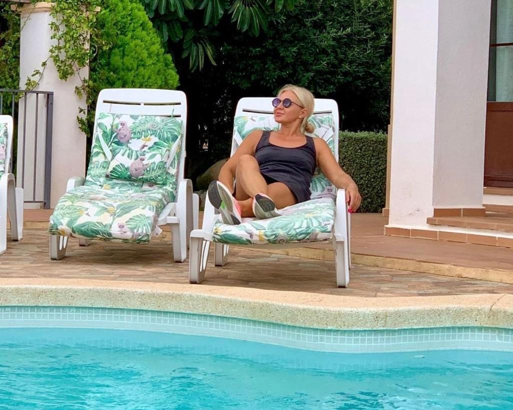 Villa Deluxe,White Beach,Mountains فينيسترات المظهر الخارجي الصورة